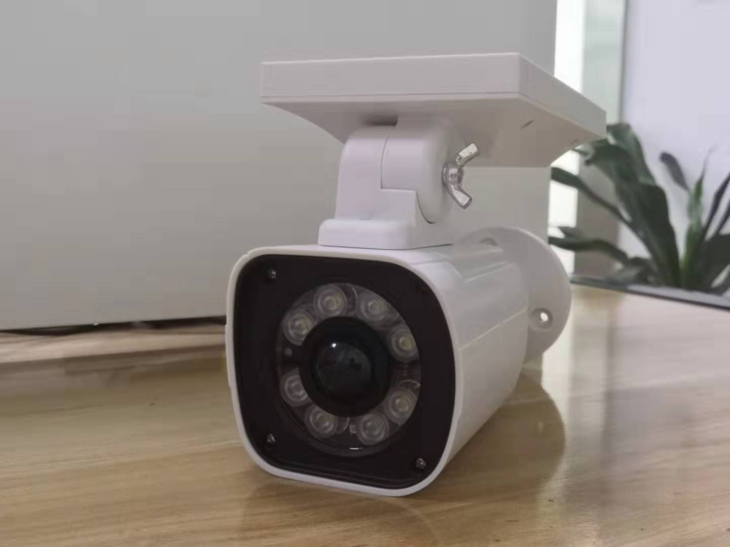 Solar Simulation Camera Light – Outdoor Courtyard Security Lamp
