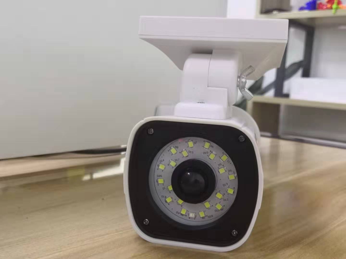 Solar Simulation Camera Light – Outdoor Courtyard Security Lamp